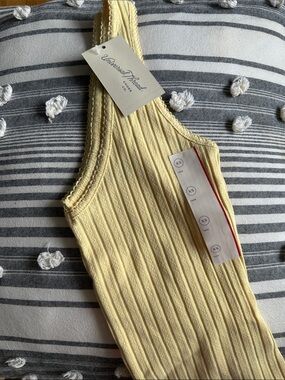Universal Thread Ribbed Yellow Tank Top